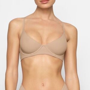 Skims fits everybody unlined Demi bra